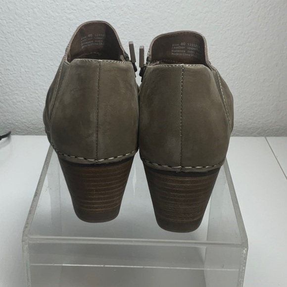 Dansko Sheena Leather Ankle Bootie Tan / Mushroom Size 40 - Picture 5 of 7